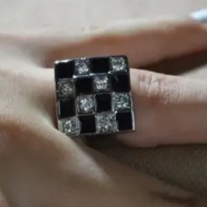 XA-102 Argolla Cuadrados